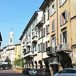 Fashion House Elvira 1 Bergamo