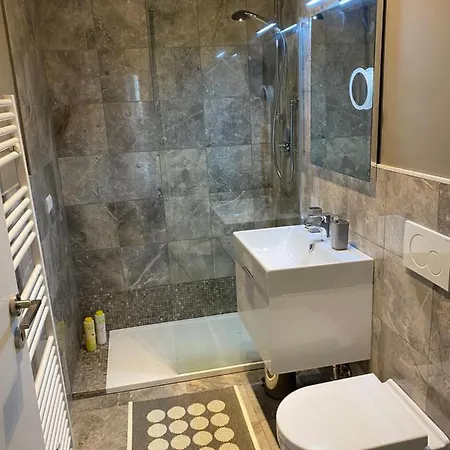 Fashion House Elvira 1 * Bergamo