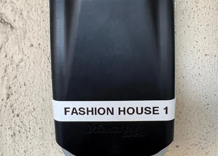 Fashion House Elvira 1 * 베르가모