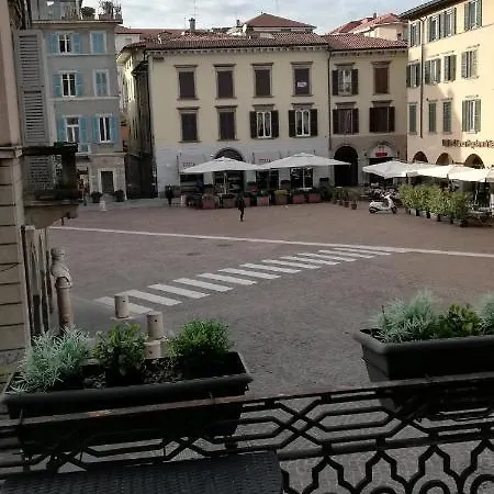 Apartment Fashion House Elvira 1 Bergamo