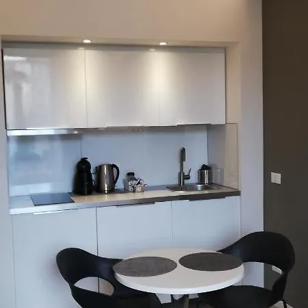 Fashion House Elvira 1